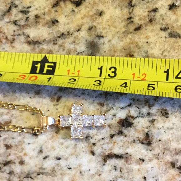 NWNT Cross Necklace - Picture 7 of 11
